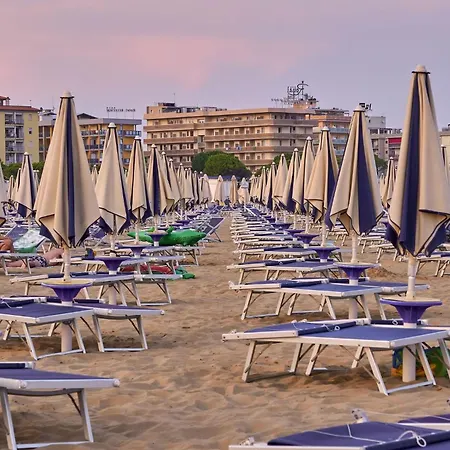 Perfect Family Getaway In With Pool Bibione